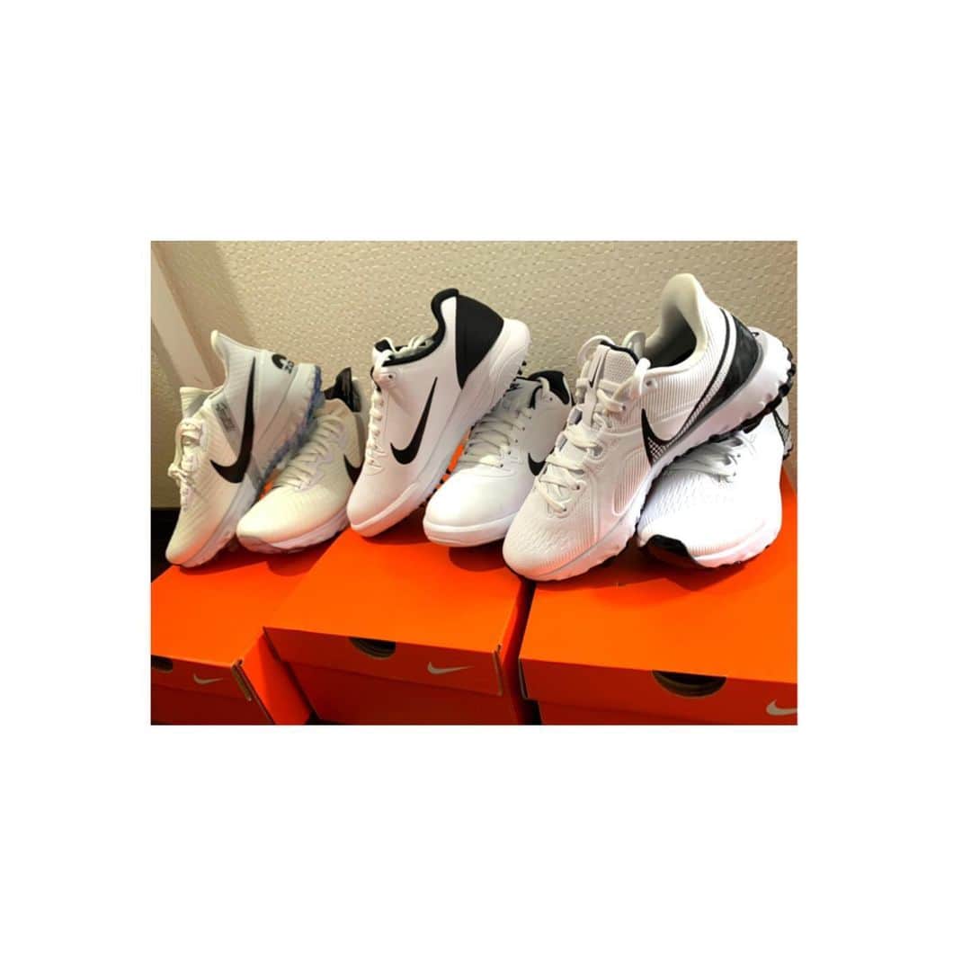 篠原まりあのインスタグラム：「__________** . . 今年もNIKEさんのスパイク で戦いたいと思います 🤜🏼🤜🏼 .  はやく試合で履きたいな 〜 .」