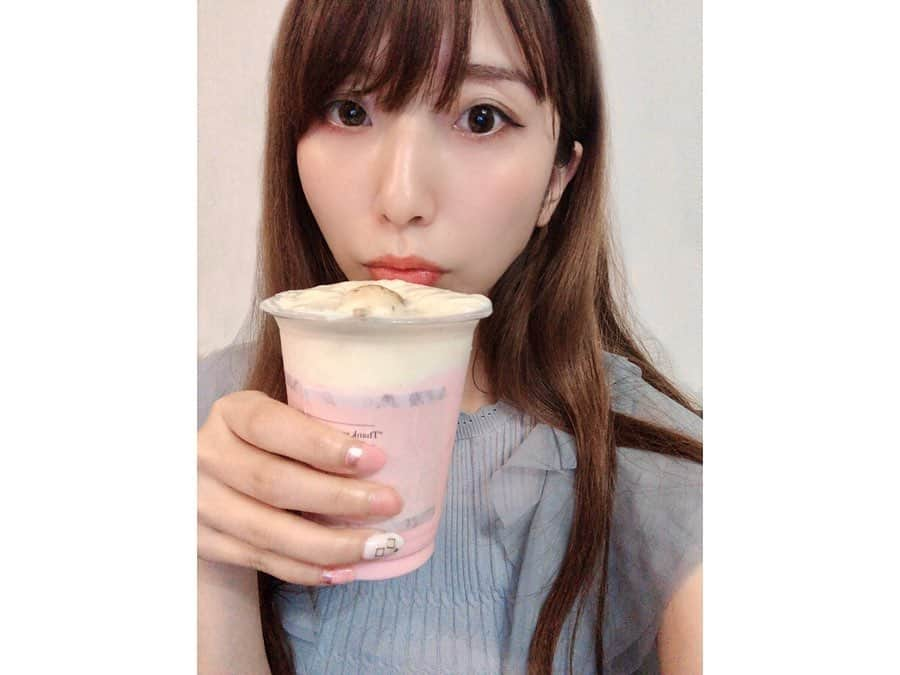 まぁむさんのインスタグラム写真 - (まぁむInstagram)「♡ . . . .  Ginger Garden AOYAMAさんの . . JAPANESE SWEETS BOX❤️ ♡odango × cheesefoam × strawberrymilk ×2set ♡shiokonbu ×1 ♡yatsuhashidaifuku ×2set sakura/maccha/murasakiimo . . . お団子とチーズフォームがめっちゃ合う∗•*¨*⸜(´ ˘ `∗)⸝*¨*•∗ お出かけ出来ないけどGinger  Gardenさんのおかげで、おうちでもこんなかわいいティータイムが送れて幸せ❤️ Baseで買えたよ！ afternoon teaのセットも売っててすごい気になる、、、 ちょっとでも気分の上がることをするの大事、、、🥺 . . . #gingergarden#gingergardenaoyama#afternoontea#japanesesweetbox#アフタヌーンティー#お取り寄せスイーツ#お取り寄せグルメ#おうち時間#おうちカフェ#onlineshopping」5月21日 16時58分 - maamland