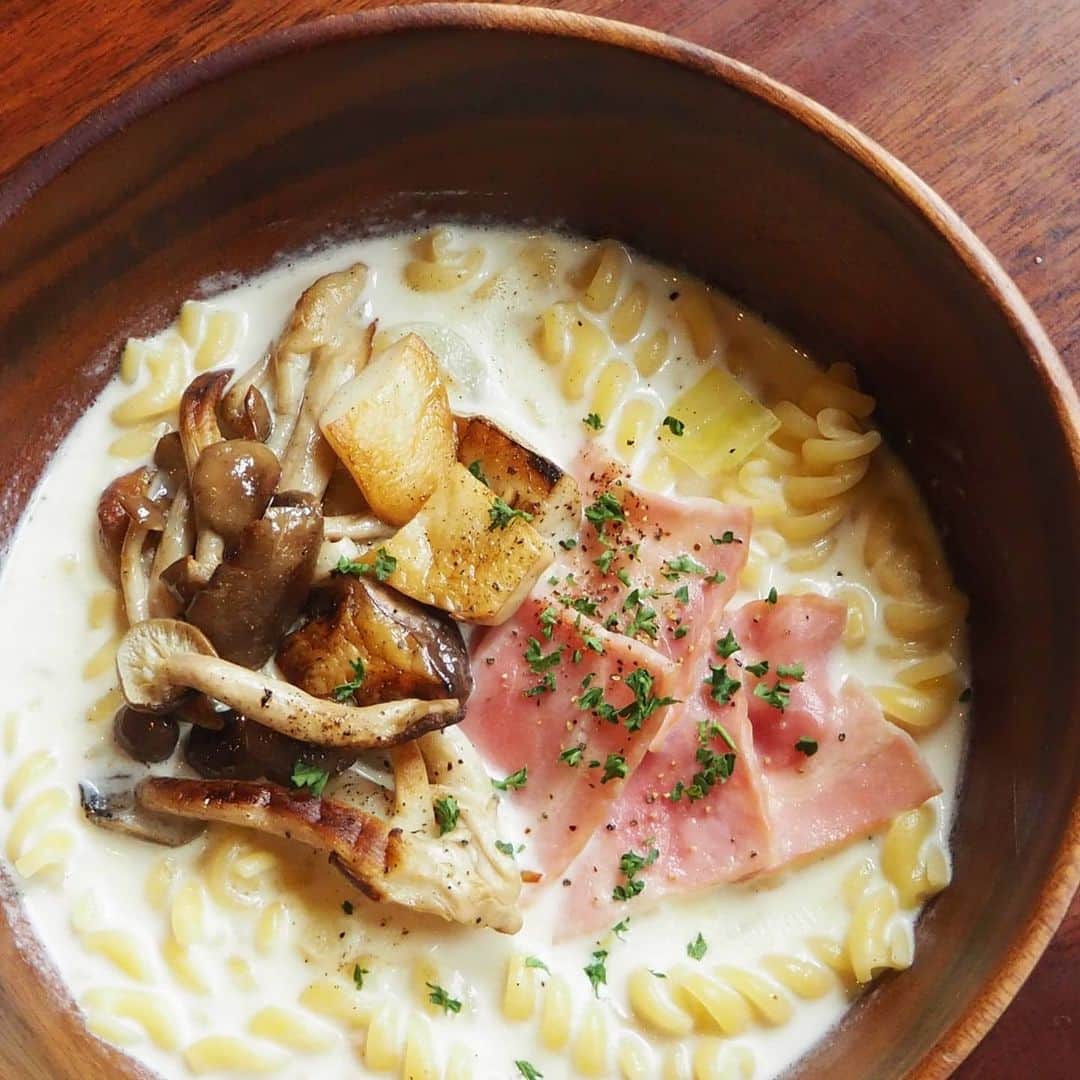 パスタ食堂 アントロワのグルメインスタ