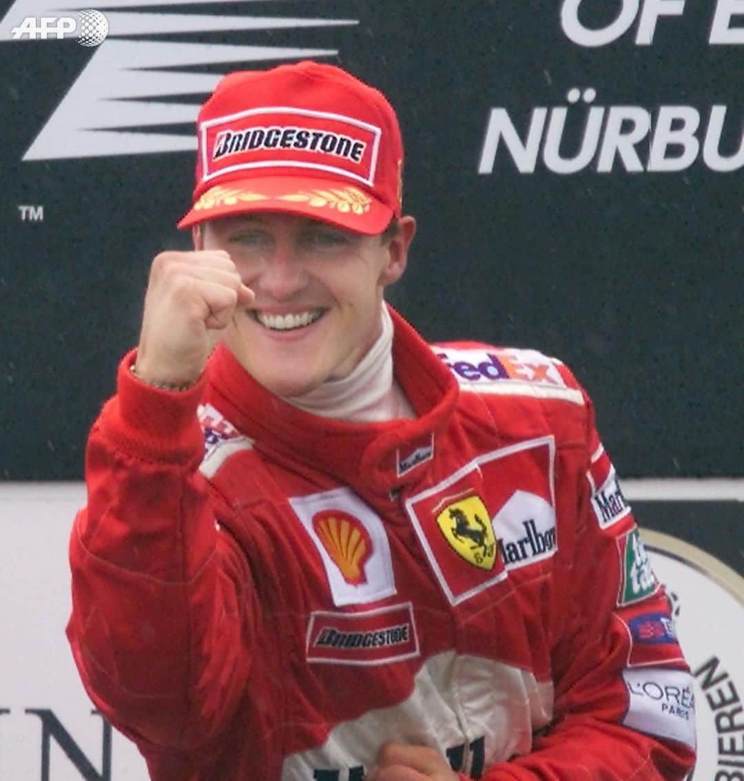 ミハエル・シューマッハさんのインスタグラム写真 - (ミハエル・シューマッハInstagram)「21. Mai 2000, der Große Preis von Europa. Michael bei einem seiner 5 Siege am Nürburgring, auf der Strecke, auf der mittlerweile eine Kurve seinen Namen trägt. 🏎🏎🏎 21 May 2000, F1 GP of Europe: Michael at one of his 5 victories at the Nürburgring, on the track where a curve now is named after him. @f1 @scuderiaferrari @nuerburgring #TeamMichael」5月21日 17時22分 - michaelschumacher