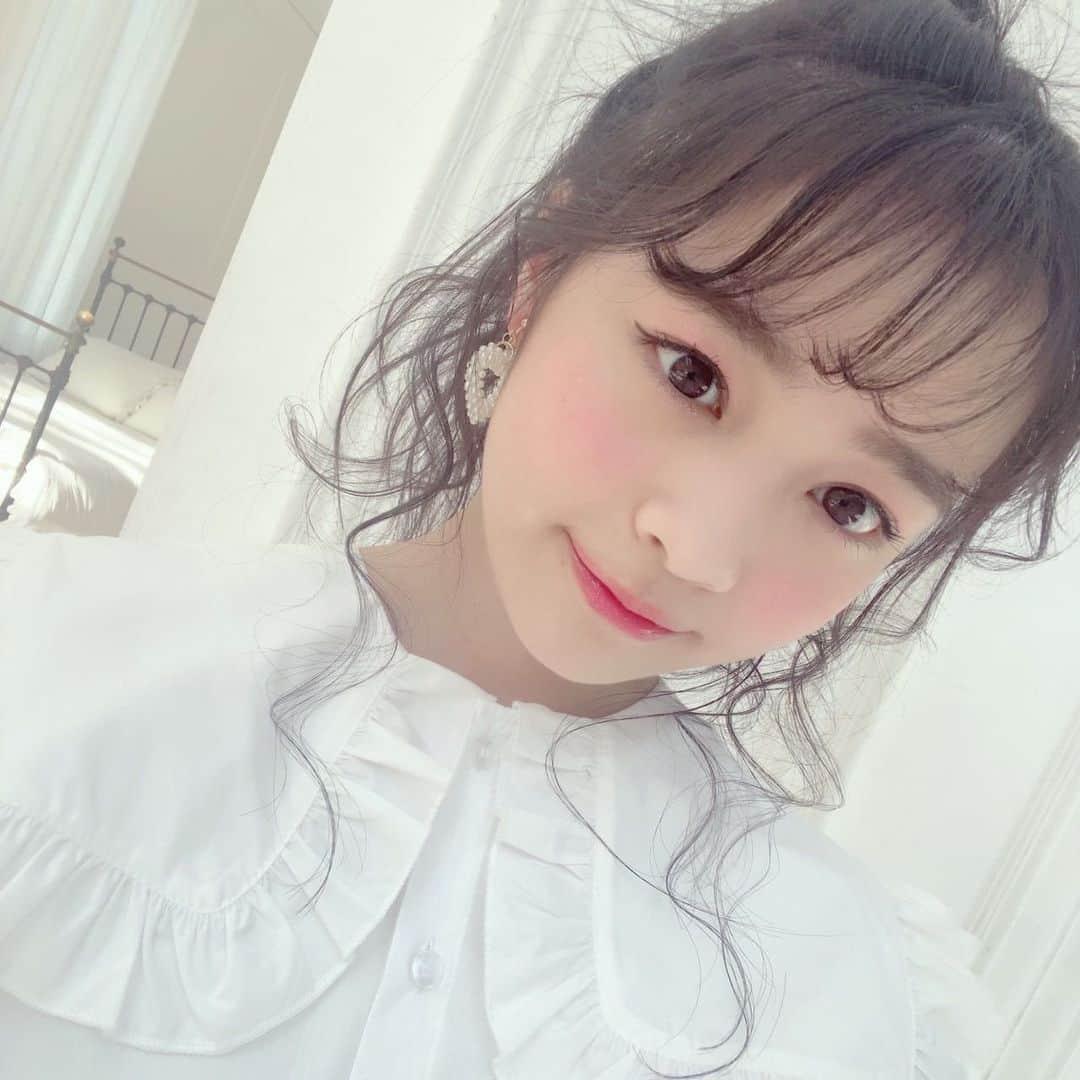 林芽亜里さんのインスタグラム写真 - (林芽亜里Instagram)「🎀﻿ ﻿ めありの毎日メイクがニコラᴛᴠにupされてま~す\( ᐛ )/﻿ ぜひ見てね❤️﻿ ﻿ 今日も1日早かった~💦﻿ 来週は分散登校日があるから楽しみ\( ᐛ )/﻿ ﻿ #ニコラ #nicola #林芽亜里﻿ ﻿ ﻿」5月21日 17時48分 - meari__hayashi