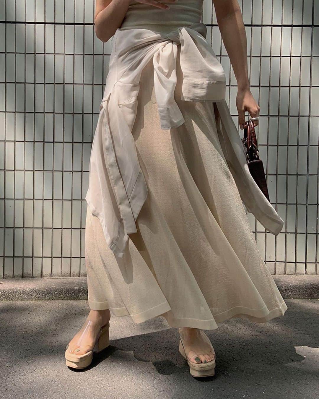 Ameri vintageさんのインスタグラム写真 - (Ameri vintageInstagram)「05.22(fri)12:00. WAVE SHEER KNIT SKIRT will be released. . #ameri #amerivintage #shopping #fashion #japan #skirt」5月21日 17時55分 - amerivintage