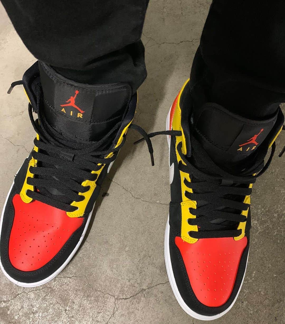 下村大樹のインスタグラム：「ナイキのセールは有難いよね #AJ1 #jordan1 #ジョーダン1 #ナイキ #Nike」
