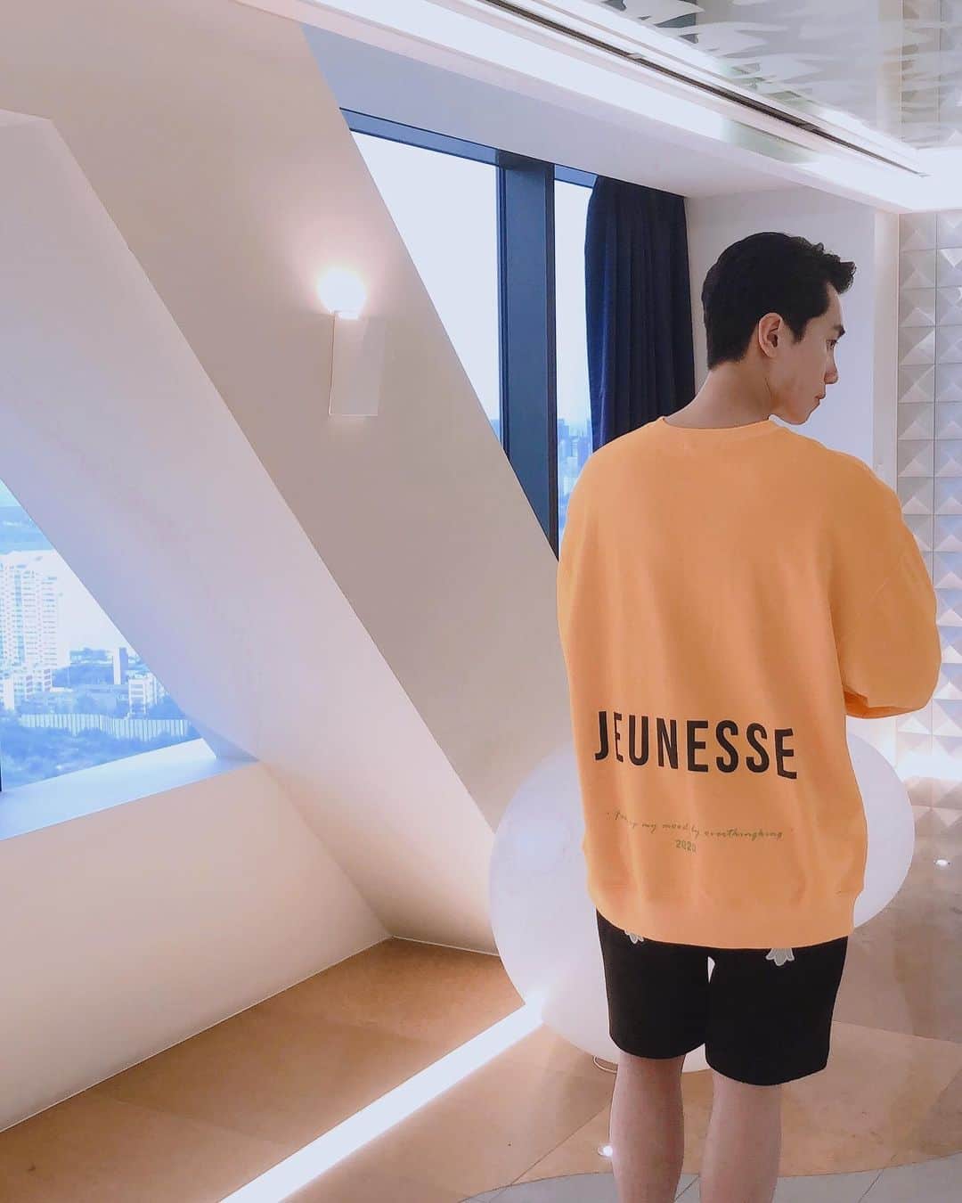 ギチョンさんのインスタグラム写真 - (ギチョンInstagram)「#쥬네스 만 입는다 이제  #jnss #jeunesse」5月21日 18時59分 - kichun_hwang