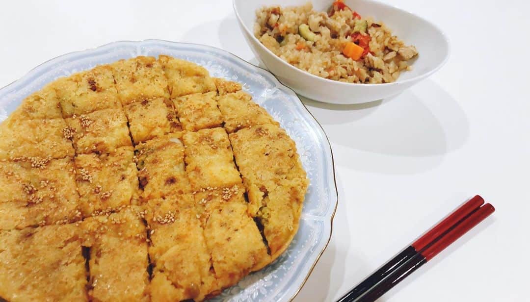 大原櫻子さんのインスタグラム写真 - (大原櫻子Instagram)「巨大なチヂミに見える笑 ちっちゃいのは野菜のピリ辛ピラフというやつ作った。 最近ご飯の写真ばっか。」5月21日 19時25分 - sakurako_ohara