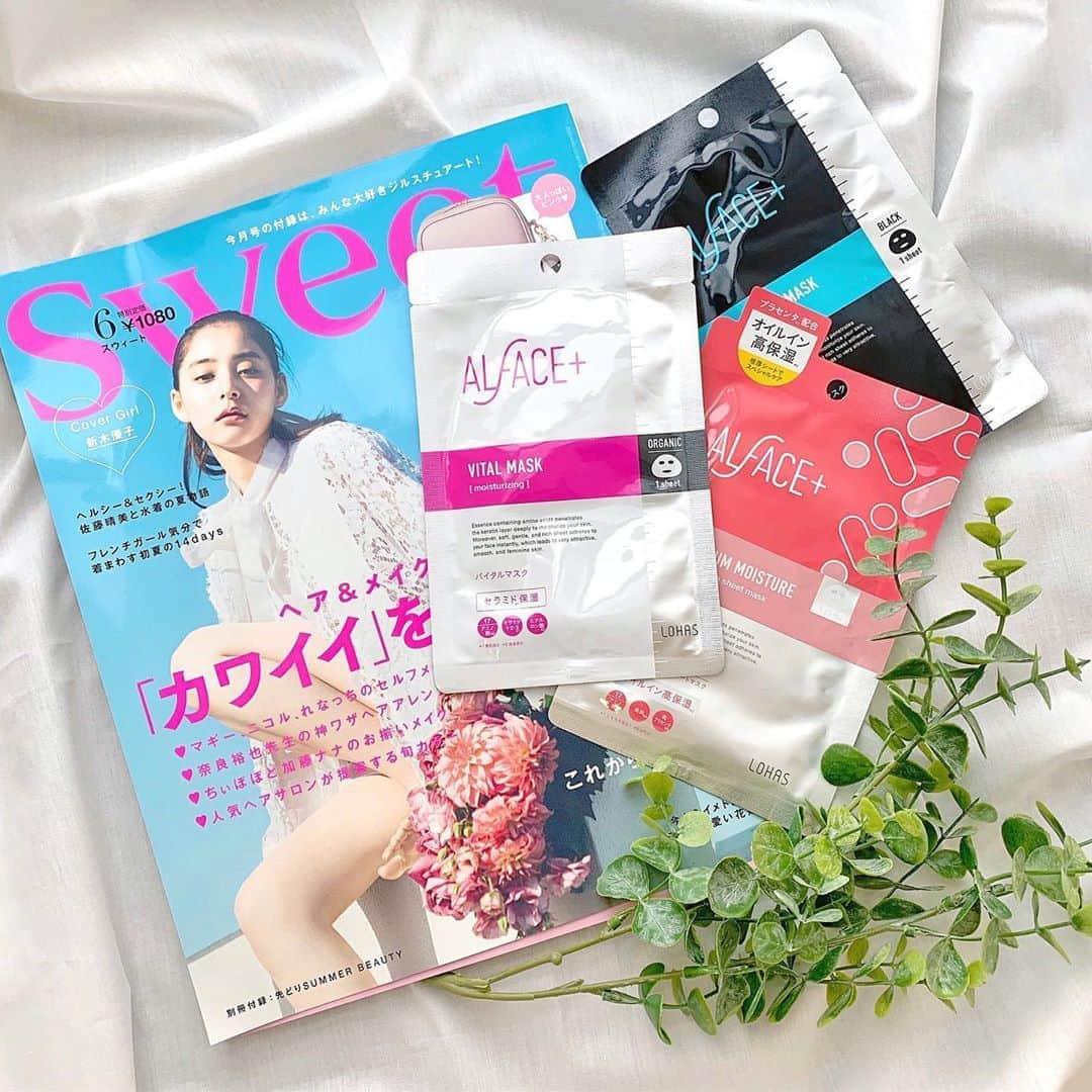 オルフェス（ALFACE+）のインスタグラム：「✨sweet6月号掲載中✨  5月19日発売のsweet6月号では 田中みな実さんお気に入りの オルフェス3アイテムについて ご本人からコメントをいただいています💕  詳しくは、 sweet6月号掲載中のタイアップ企画、 または、ECサイトに特設ページがございますので プロフィールのURLからご覧ください🔍  #オルフェス #スキンケア #フェイスパック #シートマスク #ながら美容 #時短美容 #フェイスマスク #パック #sweet #田中みな実 さん #お気に入り #潤い #美肌 #メイク #コスメ #ベスコス #コスメ好き #スキンケア #おうち時間 #おこもり美容」