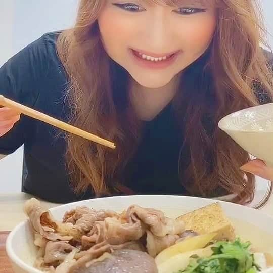 りんごちゃんさんのインスタグラム写真 - (りんごちゃんInstagram)「今日の晩飯  #すき焼き♡  #贅沢しちゃっティン  #大好物のひとつ  #大好物 #ありすぎ  #画質あらい #髪の毛ボッサボサ #気にせず #無我夢中」5月21日 20時20分 - ringochan_0626