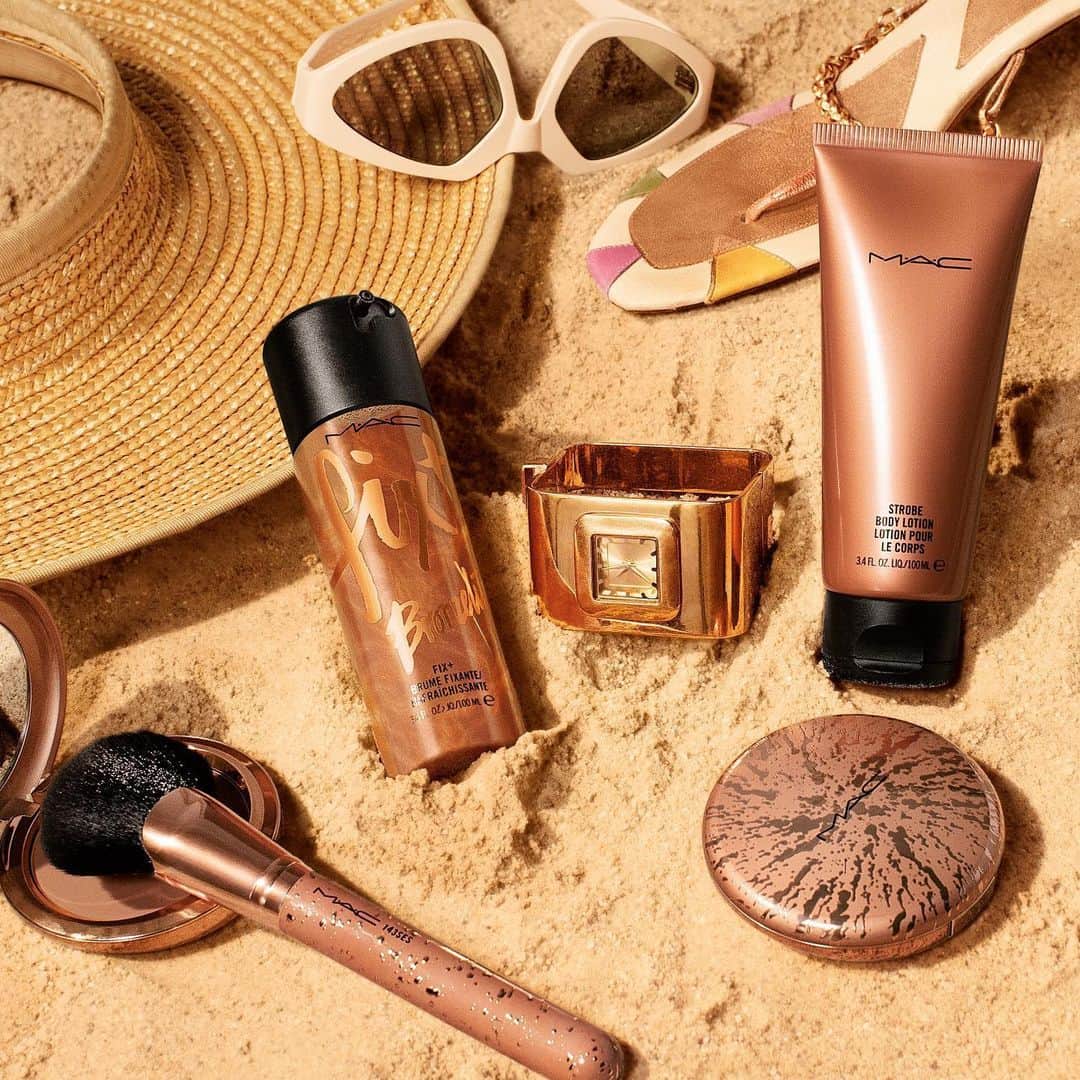 M∙A∙C Cosmetics Japanのインスタグラム：「【明日公式オンラインショップ先行発売】 夏はすぐそこに！ M･A･Cのブロンジングコレクションが発売☀️ ㅤ 今年のブロンジングコレクションは、夏らしい色合いが魅力的なアイ・リップ・フェイス・ボディと豊富にラインナップ✨ ㅤ 360度どこから見ても美しいブロンジングメイクを楽しんで。 ㅤ ㅤ ※ 5月22日(金) 午前10時 公式オンラインショップにて先行発売予定。システムの影響により、発売が多少前後する可能性がございます。何卒ご了承ください。 ㅤ #MACBronzing #MACブロンジング」