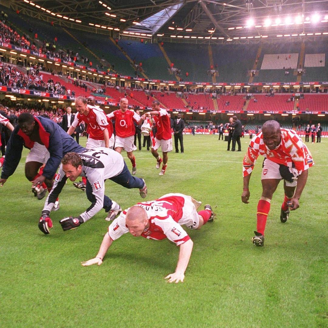 フィリップ・センデロスさんのインスタグラム写真 - (フィリップ・センデロスInstagram)「On this day 15 years ago we won the FA Cup 🏆 Dream come true @arsenal」5月21日 21時09分 - philsend4