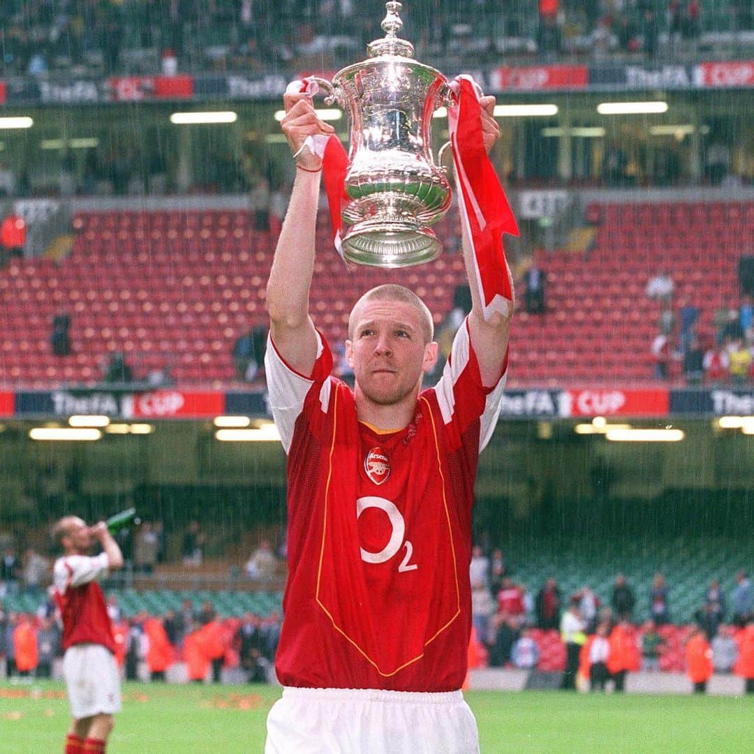 フィリップ・センデロスのインスタグラム：「On this day 15 years ago we won the FA Cup 🏆 Dream come true @arsenal」