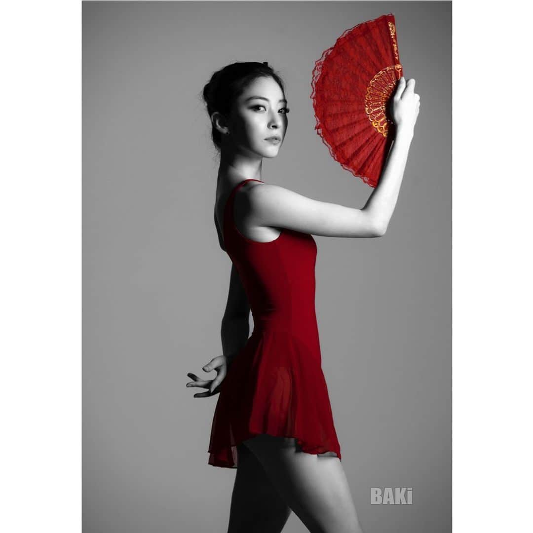 ワン・ジウォンさんのインスタグラム写真 - (ワン・ジウォンInstagram)「Photo by @1984baki  #왕지원#레페토#레오타드#pointeshoes #RED ❤️#ballet#photo#ballerina#wangzylog#youtube#repetto#한예종#korea」5月21日 21時20分 - jinams2w_1112