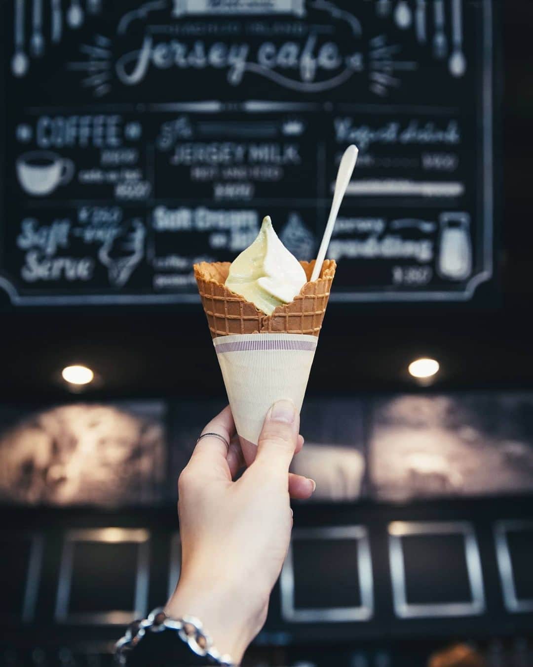 6151のグルメインスタ