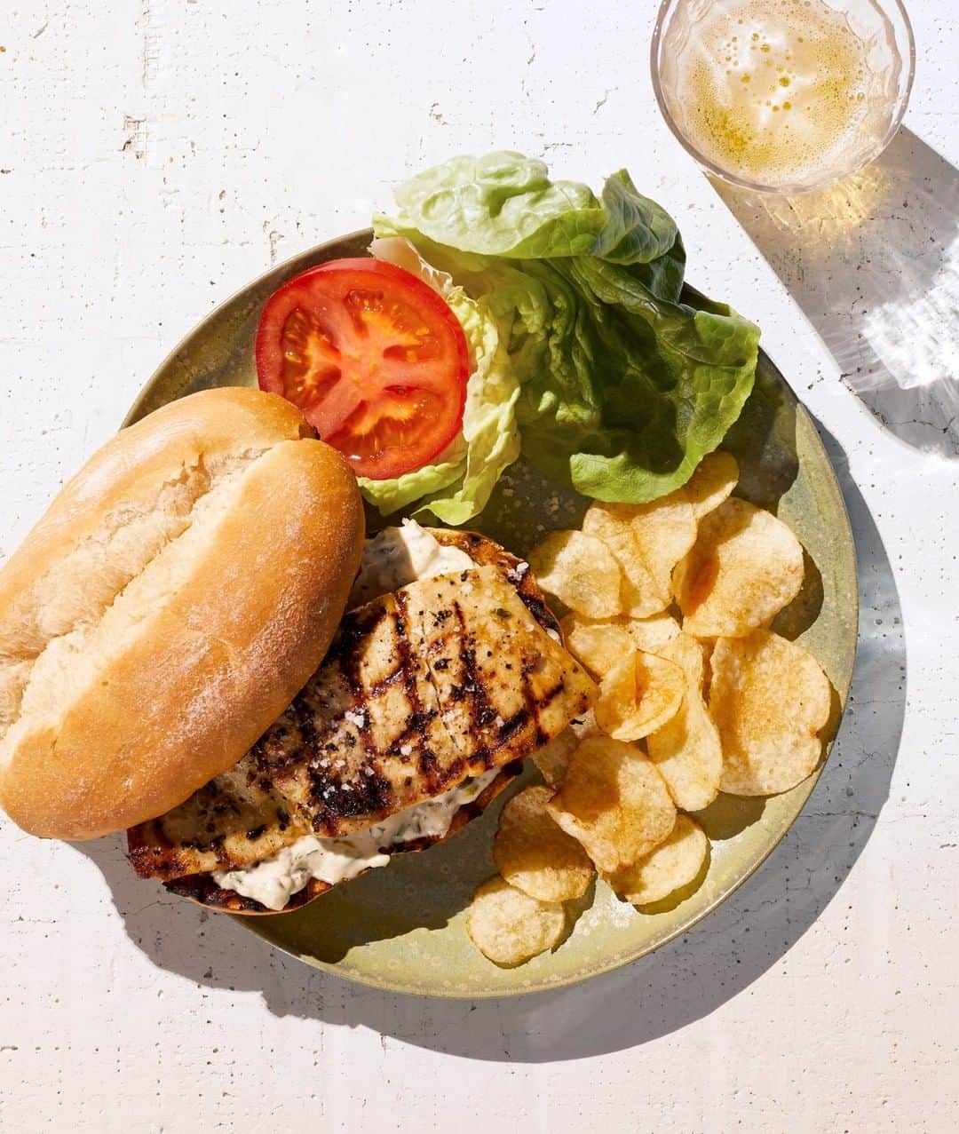 マーサ・スチュワートさんのインスタグラム写真 - (マーサ・スチュワートInstagram)「Looking for some grilling inspiration for the long weekend? Here's the ultimate summer sandwich: mahi-mahi fillets are rubbed with @grenadine.sea.salt , thyme, and lemon zest before hitting the grill. Afterwards, they're nestled into a soft hoagie roll along with homemade tartar sauce, crisp lettuce, and ripe tomato slices. Grab the full recipe featured in our June issue at the link in bio. Plus, pick up a copy of the new issue available on newsstands or online at @magazinedotstore or Apple News+. 📷: @chrisrsimpson | recipe + food styling by: @shirabocar | prop styling by: @tanygraff1」5月22日 8時05分 - marthastewart