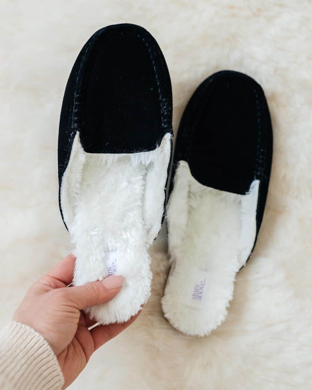 Target Styleのインスタグラム：「Footwear of the moment. ✨You can now shop our feed without leaving Instagram! Tap the photo or watch our Story for more.」
