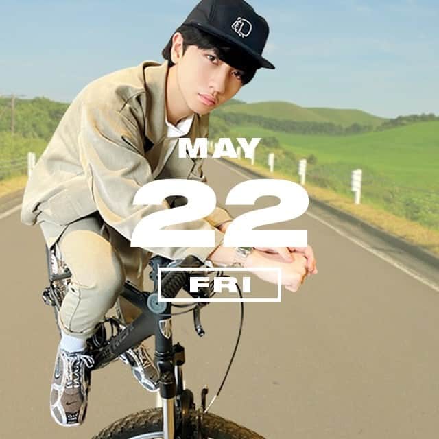 NYLON JAPANさんのインスタグラム写真 - (NYLON JAPANInstagram)「5月22日は 『サイクリングの日』 原因は自分にある。の長野凌大が、お気に入りの自転車と共に登場！ 自然環境に優しく、運動にも最適な自転車。 自粛期間を終えたら走ってみたい、サイクリングプランを長野凌大と一緒に考えよう♡  NYLON.JPでは「365日、毎日がアニバーサリー」をテーマに、ファッショナブルでユニークなスタイリングを毎日提案しているよ！  http://www.nylon.jp/365  MODEL：RYOTA NAGANO（GENIN WA JIBUN NI ARU／EBiDAN／SDR）  #365anniversary #fashion #makeup #bomdiaeauty #style #今日は何の日 #make #nylonjapan #nylonjp #coordinated #coordinates #ootd #outfi #coordinate #photography #beautiful #photooftheday #EBiDAN #原因は自分にある #長野凌大 #サイクリングの日」5月22日 0時00分 - nylonjapan