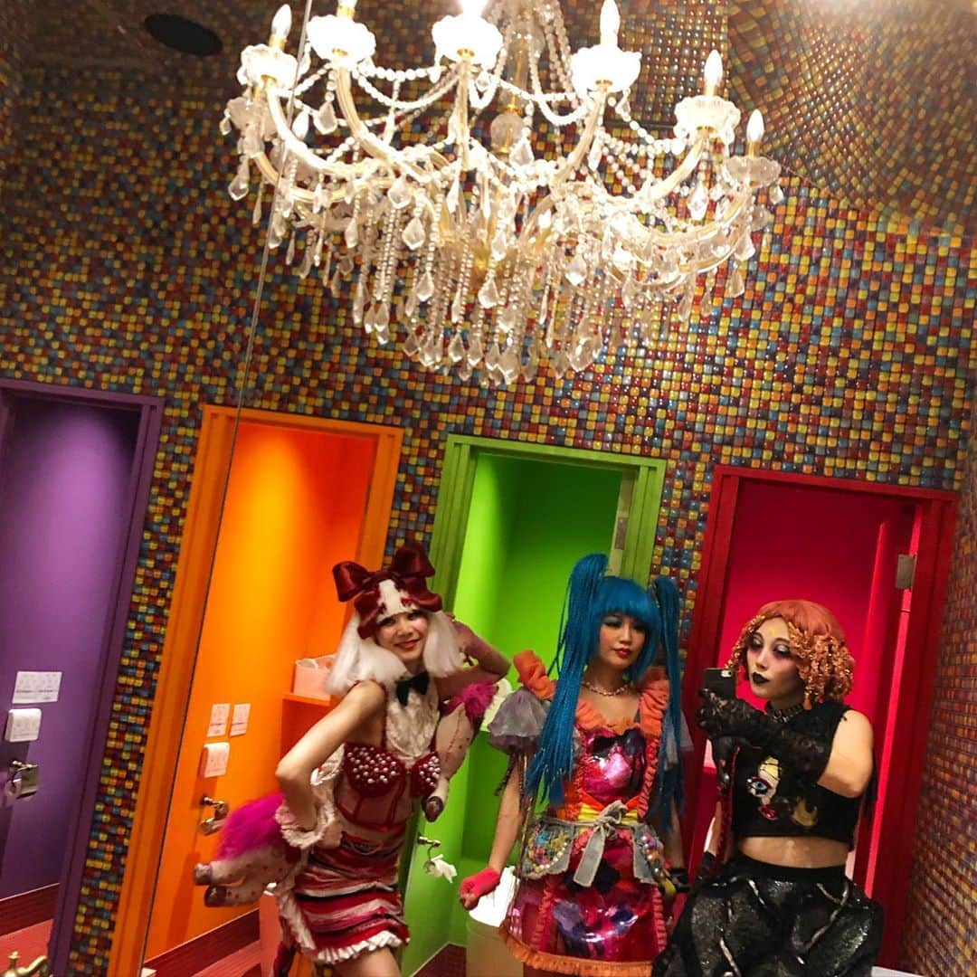 KAWAII MONSTER CAFEさんのインスタグラム写真 - (KAWAII MONSTER CAFEInstagram)「It’s fun to wash your hands if your sink is KAWAII...💋👏 #kawaiimonstercafe #monstercafe #カワイイモンスターカフェ  #destination #tokyo #harajuku #shinuya #art #artrestaurant #colorful #color #pink #cafe #travel #trip #traveljapan #triptojapan #japan #colorfulfood #rainbow #washyourhands #staysafestaykawaii #stayhome」5月22日 0時23分 - kawaiimonstercafe