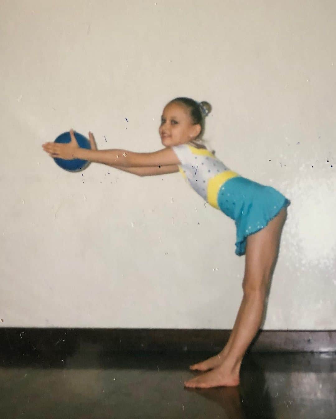 Jessica sayonara maierさんのインスタグラム写真 - (Jessica sayonara maierInstagram)「Tbt da evolução 🦋😭 1999 🔜 2003 🔜 2004 🔜 2005 🔜 2008 🔜 2010 🔜 2012 🔜 2013 🔜 2015 🔜 2016 . . . . #gymlover #love #evolution #rythmicgymnastics #gymnastics #gymlife #gymnast #womanpower #girlpower #strong #olympic #olympicgames #rio2016 #panamgames2015 #toronto2015 #ginasticaritmica #believe #believeinyourself #believer #dream」5月22日 0時23分 - sayonaramaier