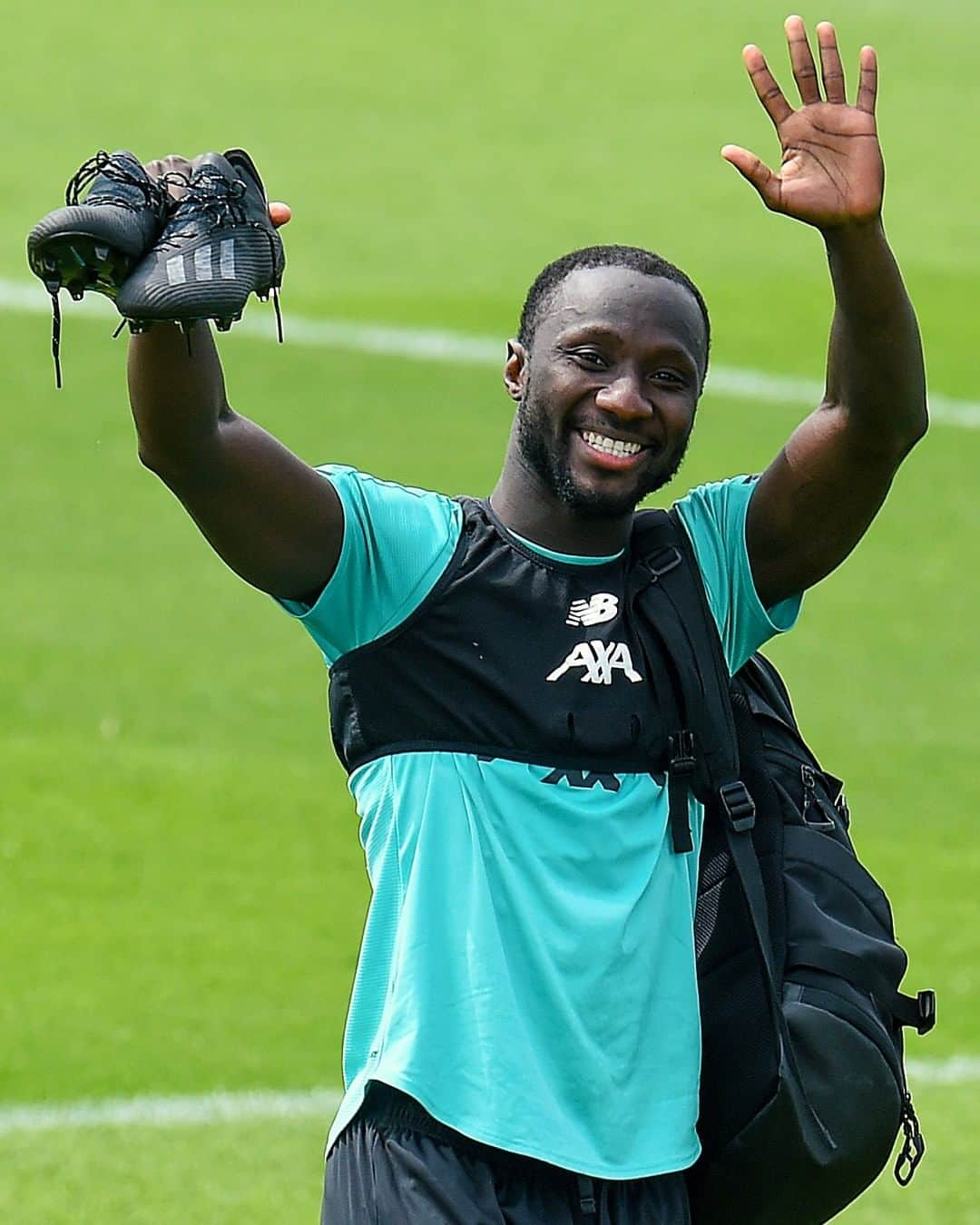 リヴァプールFCさんのインスタグラム写真 - (リヴァプールFCInstagram)「NABY LAD 🤩👋 #LFC #LiverpoolFC #Liverpool #StaySafe」5月22日 0時31分 - liverpoolfc