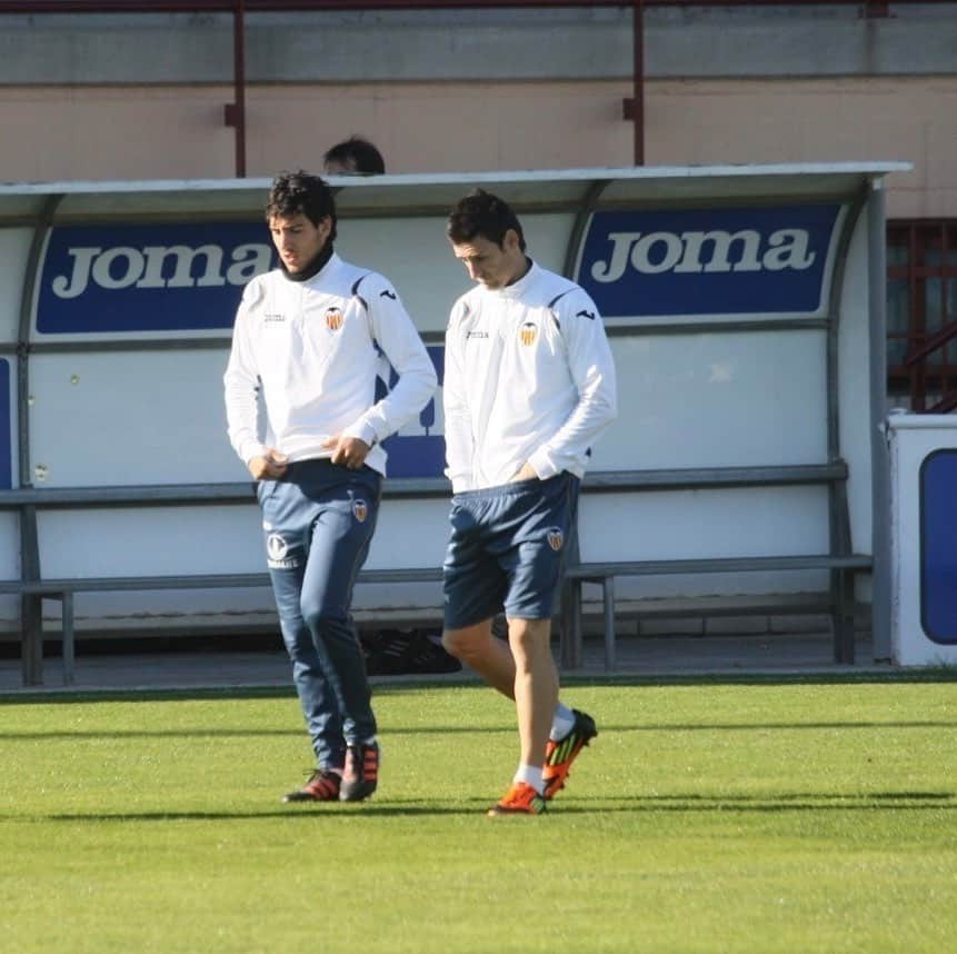 ダニエル・パレホのインスタグラム：「‪El fútbol se queda sin un gran jugador, un gran delantero, un gran rematador, un gran goleador y, sobre todo, sin una gran persona, un gran compañero y un gran amigo. Te echaremos de menos Aritz! Te deseo lo mejor en tu nueva vida!‬」
