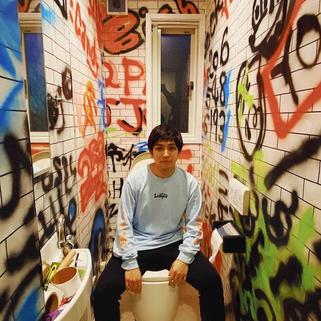 ジョージのインスタグラム：「TOILET.  #トイレ #diy」