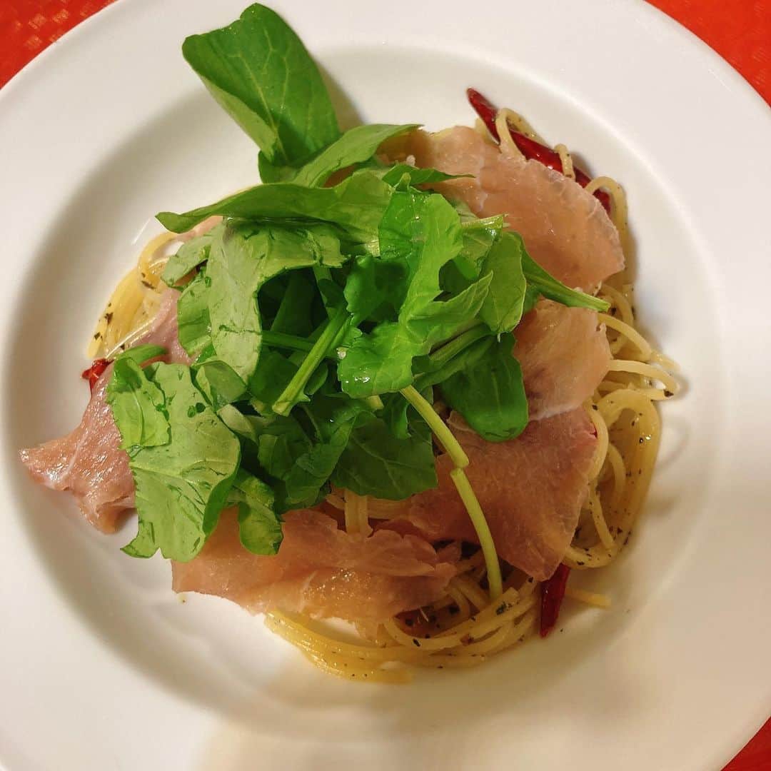 佐伯日菜子さんのインスタグラム写真 - (佐伯日菜子Instagram)「ルッコラと生ハムって最高に好き。 生ハムは木で欲しいし、ルッコラは味も食感も名前も何もかも好き。 そして三度の飯より麺類が好き。 #麺スタグラマー  #パスタ  #スパゲティ」5月22日 1時13分 - hinakosaeki