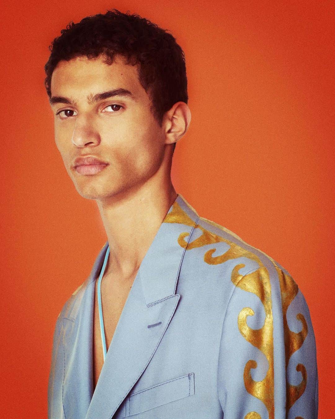 ランバンのインスタグラム：「Art Deco golden waves hand-painted on mohair blazer jacket from the #LanvinSS20 collection, available via link in bio. #Lanvin」