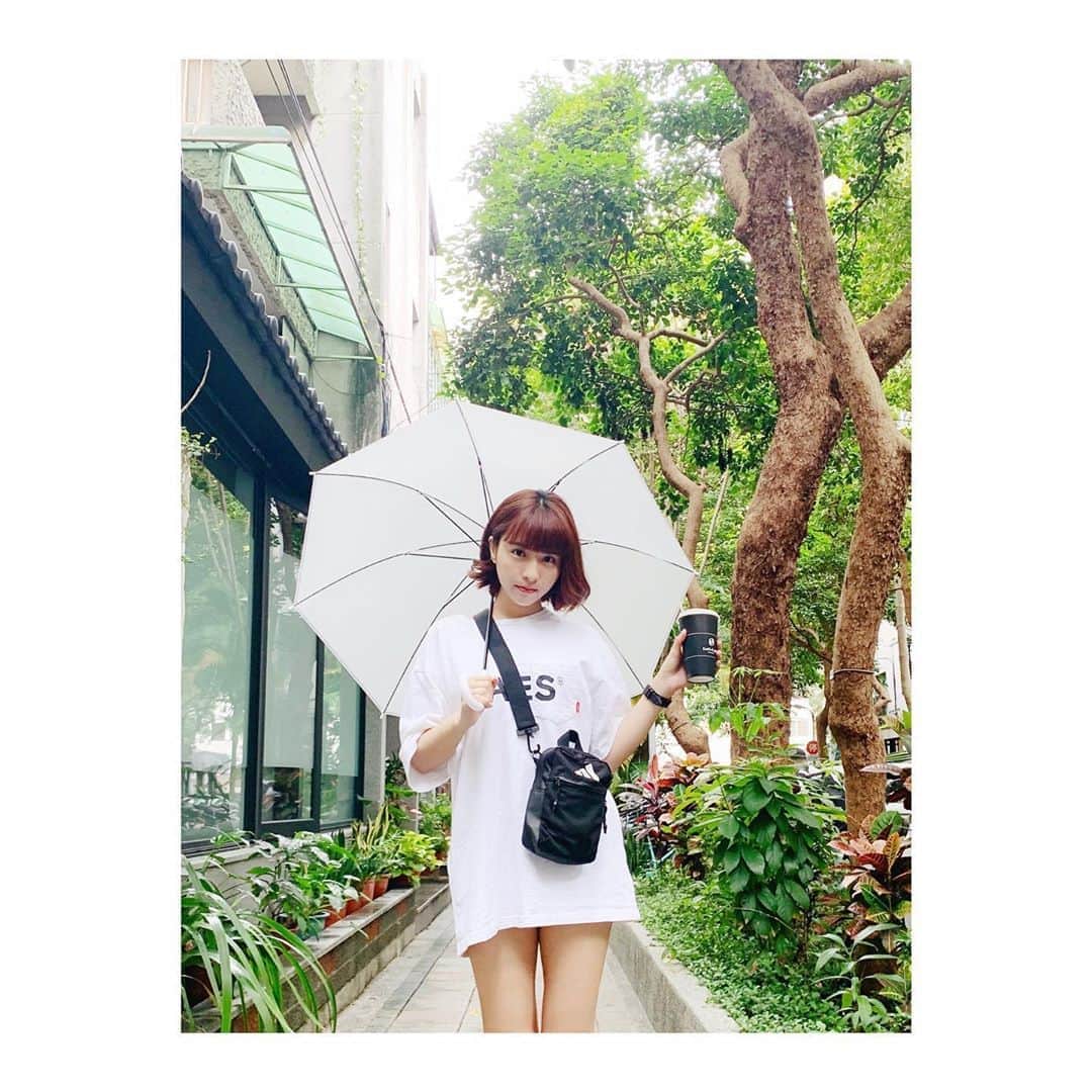 峮峮さんのインスタグラム写真 - (峮峮Instagram)「晚安😴💤 #adidas」5月22日 1時23分 - qun_04