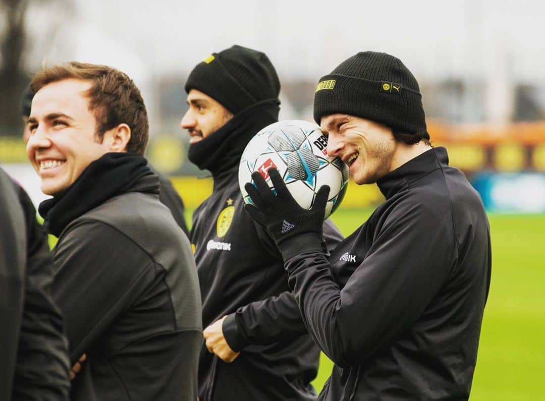 ニコ・シュルツのインスタグラム：「📸⚽️ #BVB」