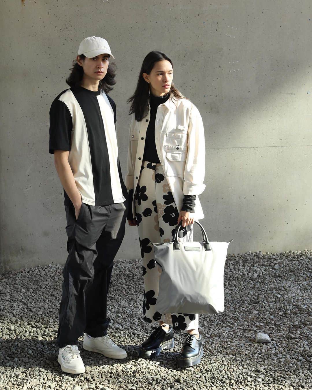ウォントのインスタグラム：「SALE: 40% off all seasonal styles on wantlesessentiels.com. Shop bestsellers including our O’Hare tote, seen here in Pewter via @gravitypope.  #wantlesessentiels #sale」