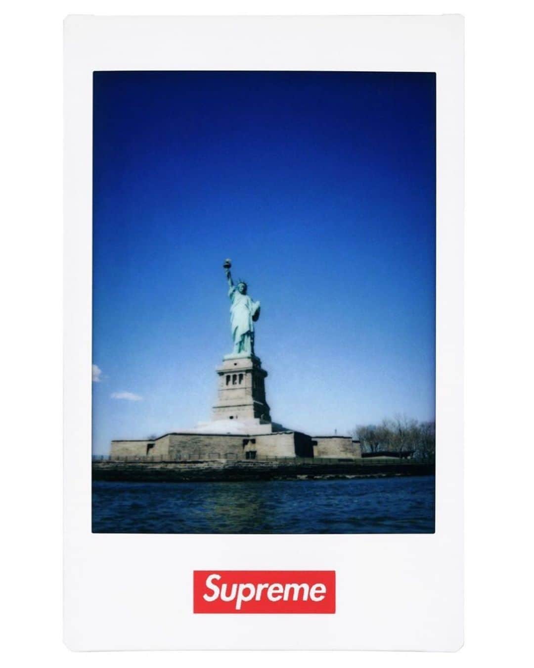 Fujifilm Instax North Americaさんのインスタグラム写真 - (Fujifilm Instax North AmericaInstagram)「Just dropped some heat on a Thursday, nbd. Send us a 🔥if you’re as excited as we are! @supremenewyork  #instax #dontjusttakegive #supremenewyork」5月22日 2時15分 - fujifilm_instax_northamerica