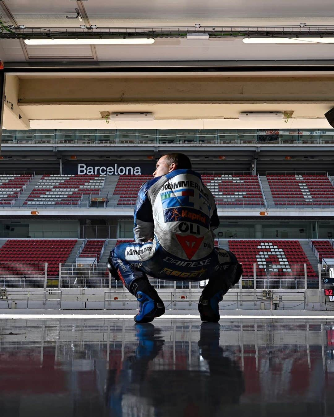 MotoGPさんのインスタグラム写真 - (MotoGPInstagram)「Waiting in the wings! After two long months, finally the riders are beginning to return to the track! 🤩 Check out our story to watch their first laps! 👀 *Social distancing guidelines were followed at all times ✅ #MotoGP #AR42 #Motorcycle #Racing #Motorsport」5月22日 2時25分 - motogp