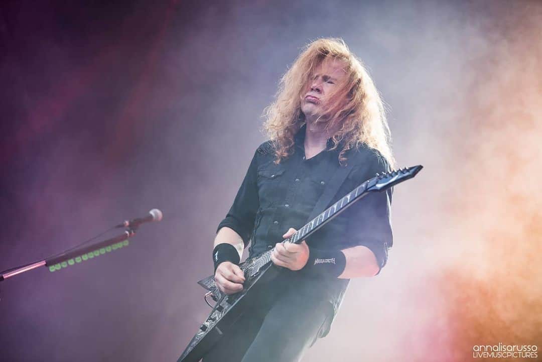 Megadethさんのインスタグラム写真 - (MegadethInstagram)「Tune in to Gimme Metal TODAY at 12 noon PT / 3 PM ET for the newest installment of The Dave Mustaine Show and a chance to talk to Dave himself only on gimmemetal.com, iOS and Android apps. Who is going to be there today?? . . . @GimmeRadio #davemustaine #thedavemustaineshow #gimmeradio」5月22日 2時32分 - megadeth