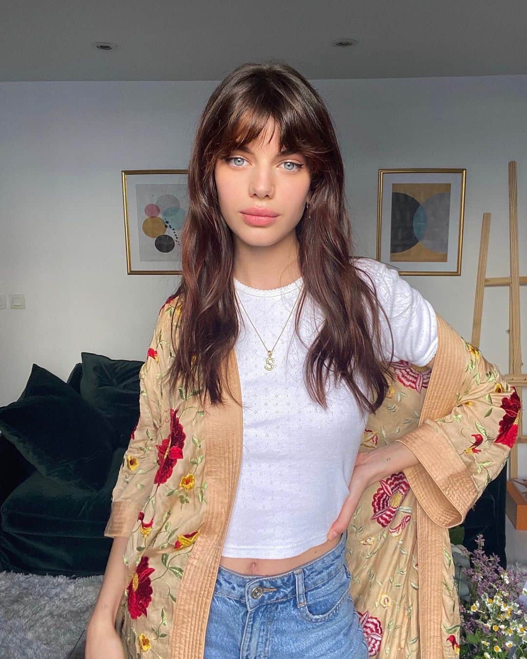 ソニア・ベン・アンマーのインスタグラム：「hiii 🌼 Im sorry I haven’t been active just working on some new music for yaaaa @lauriezanolettihair」
