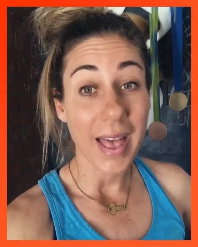 エイプリル・ロスのインスタグラム：「This mentality right now 👊🏼⚡️💪🏼🔥🙌🏼🏆 ⠀⠀ #Repost @gatorade ・・・ From the icons of today to the legends of tomorrow, an athlete never stops. So count the reps, count the steps, count the sweat, and—in the words of the great @MuhammadAli—don’t count the days, #MAKETHEDAYSCOUNT.」