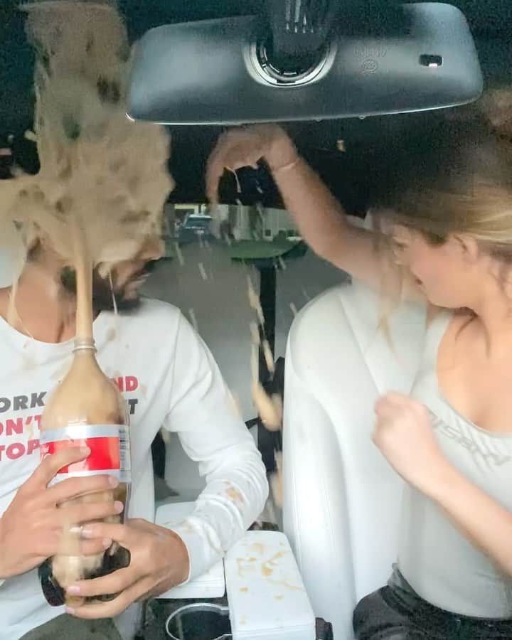 Hannah Stockingのインスタグラム：「finding something in the car be like... @adamw (wait for it) 😭😂」