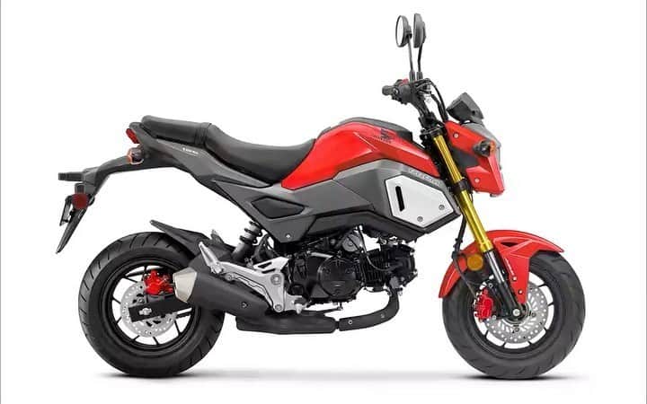 のインスタグラム：「What's your favorite flavor of Grom? 🍒 Cherry Red 🍊 Halloween Orange 🔷 Blue Raspberry 💚 Incredible Green? #hondagrom #grom」