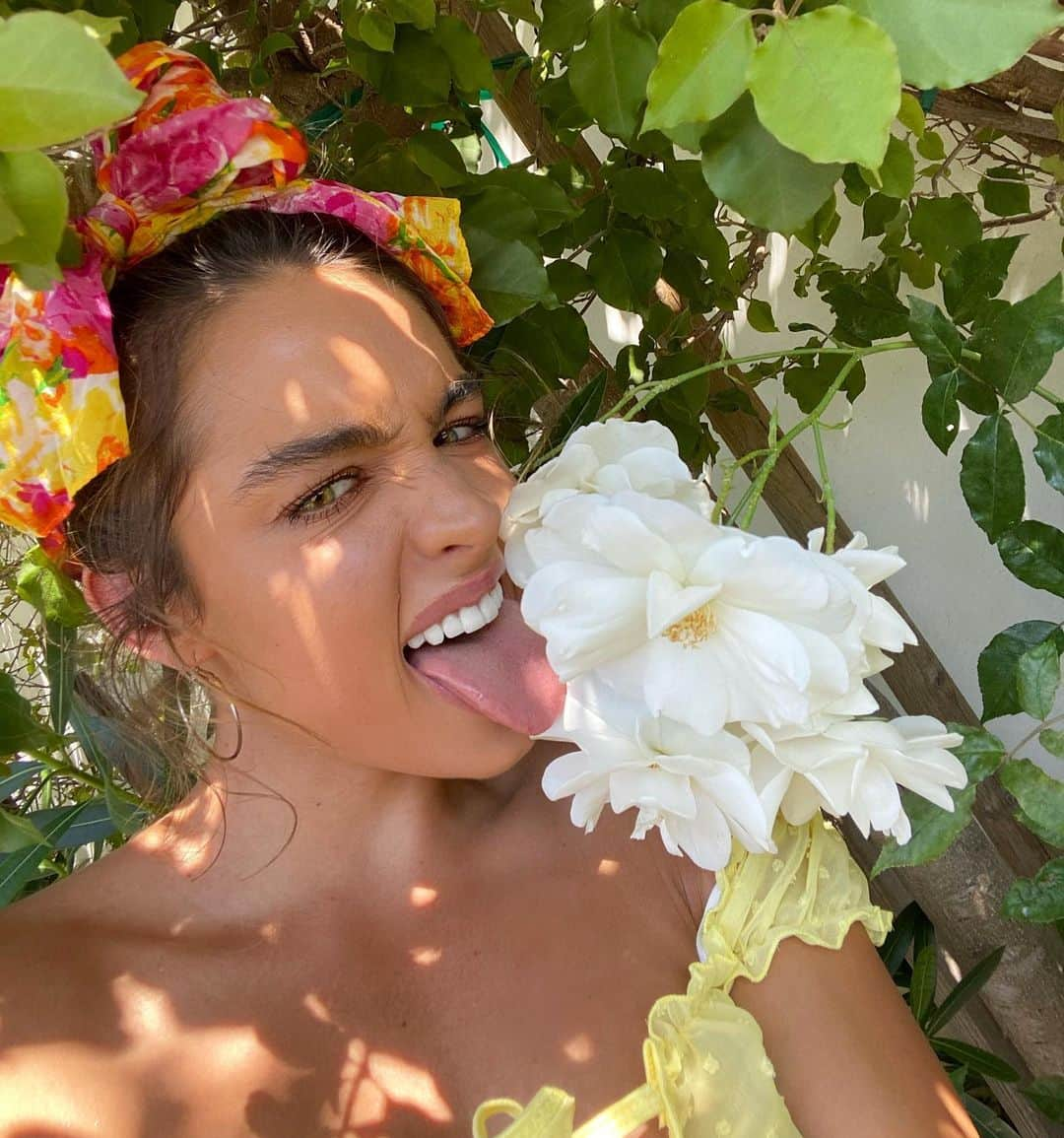 Sommer Rayさんのインスタグラム写真 - (Sommer RayInstagram)「my flowers just bloomed & we’re already besties」5月22日 4時15分 - sommerray