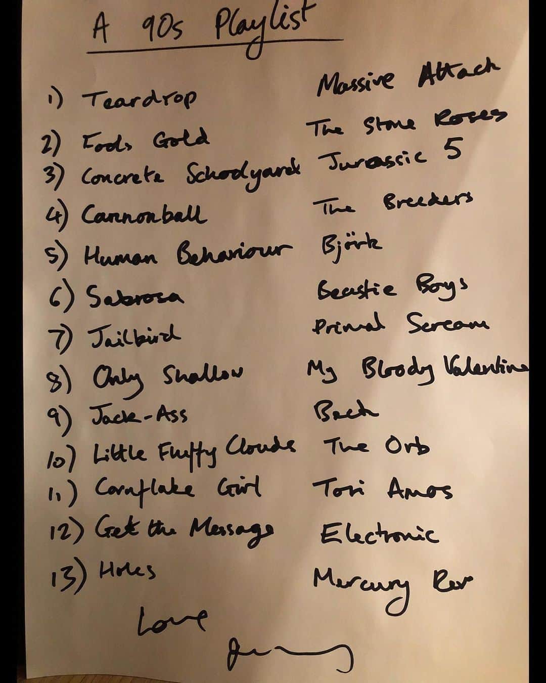Coldplayのインスタグラム：「Here’s my 90s playlist. (Surely it’s time for an Electronic reunion?) Listen via swipe up in Stories. JB」