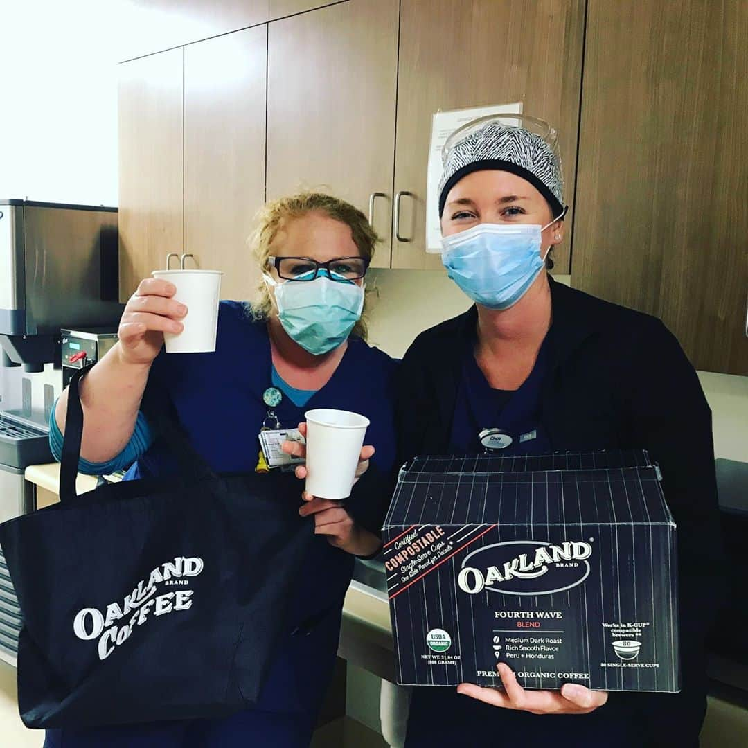 マイク・ダーントさんのインスタグラム写真 - (マイク・ダーントInstagram)「Hooked up @oaklandcoffee to  the local hospital for #emsweek ....in return got the coolest EMS Abby Road photo!  You guys rule!!! 🤘🏽🎶 Swipe left to see it.  Big thanks to all you heroes and front liners out there!  The next batch is on it’s way!!! ❤️😷🙏🏽☕️」5月22日 6時33分 - mikedirnt