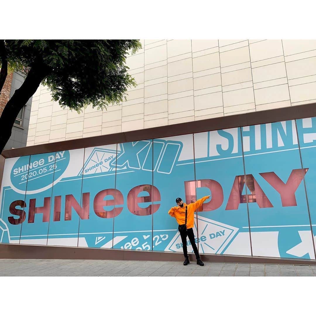 テミンのインスタグラム：「#SHINee #0525」