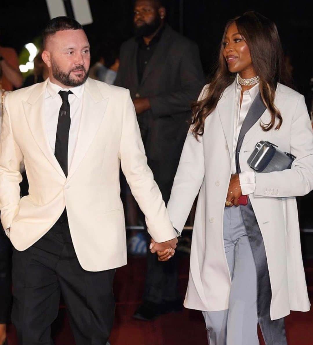 キム・ジョーンズのインスタグラム：「Happy 50 th birthday @naomi ❤️❤️❤️」