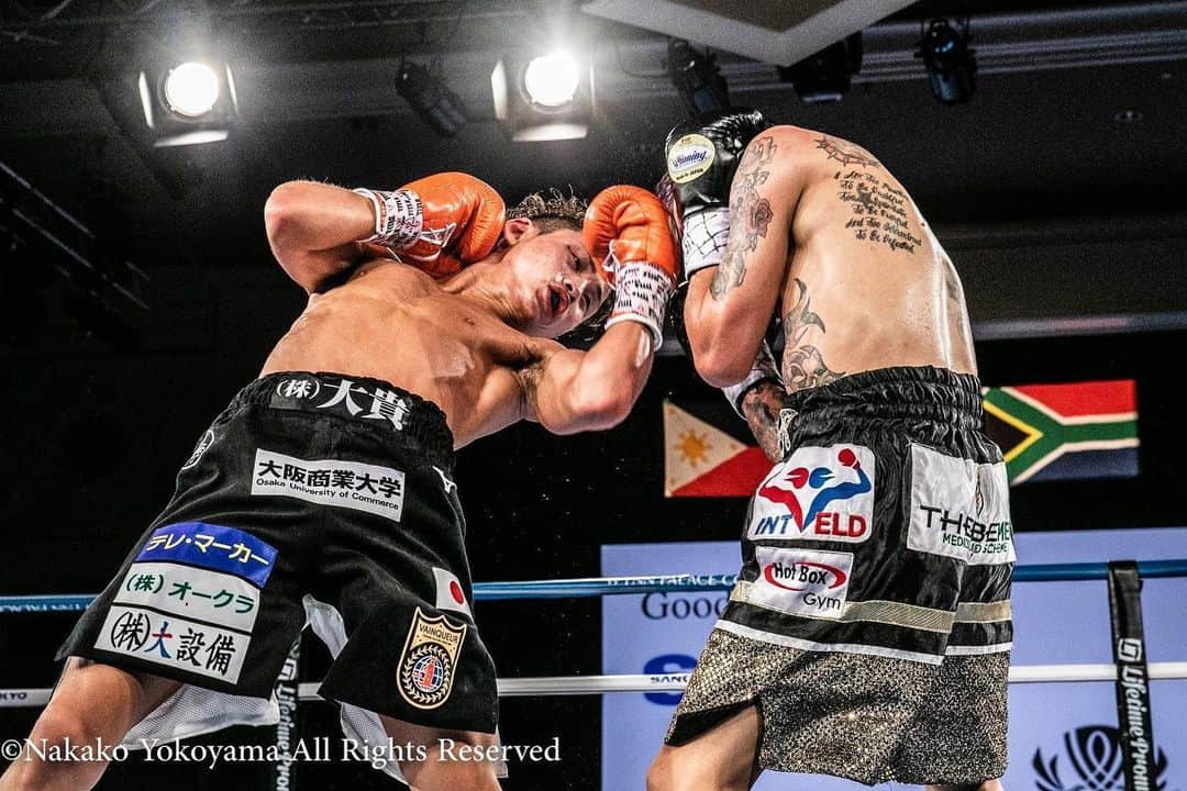 京口紘人のインスタグラム：「. . . Fight photo . . bestshot . . #京口紘人 #hirotokyoguchi #boxing #今までの試合を画像で振り返る #nakakoyokoyama」