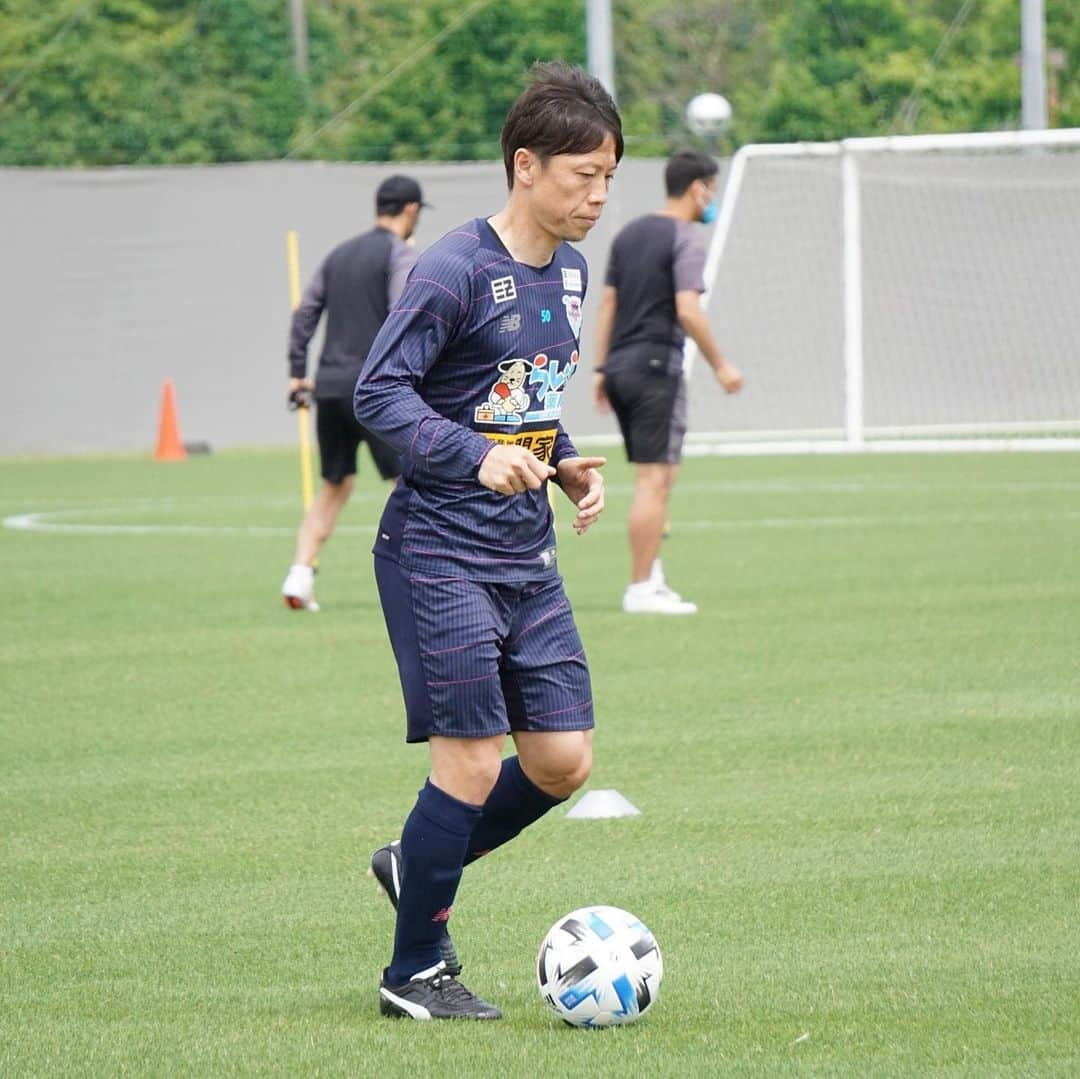 梁勇基のインスタグラム：「トレーニング再開⚽️ やっぱり、グランドが1番やね^_^  #サガン鳥栖 #この環境に感謝 #皆んなでするトレーニングが楽しい」