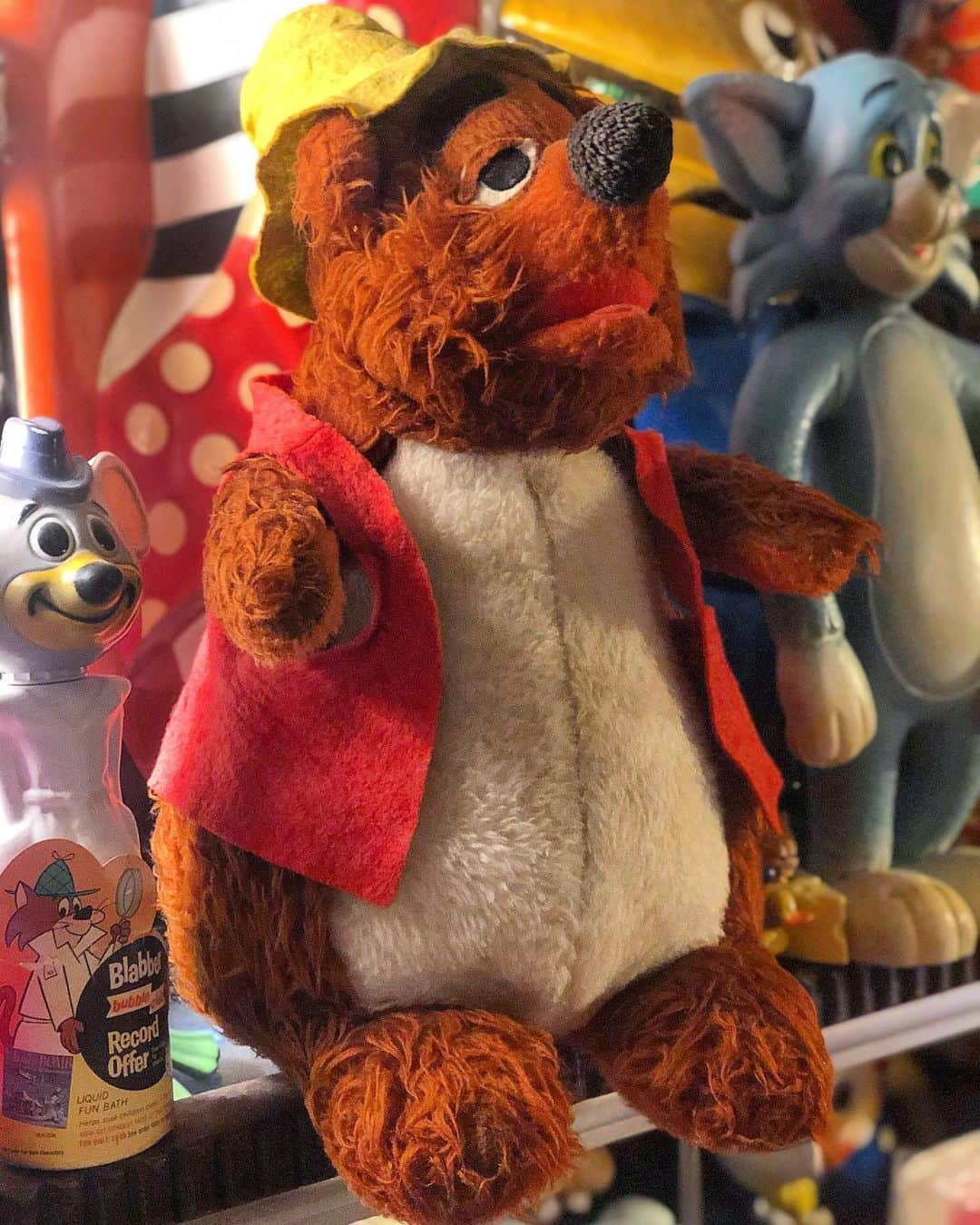 大川知英さんのインスタグラム写真 - (大川知英Instagram)「80's Walt Disney BIG AL Plush Doll  Brown Color 🇺🇸アメトイの世界には 知らない物がまだまだあるからたまらない🚬 これは見た時から可愛いすぎてドキドキして しまった🧘🏼‍♂️アメイジングアル❗️upi🤡 #waltdisney #bigal#plushdoll#brown #superrare#知らないがあるから最高 #激カワ#アメイジングなビッグアル #amecajiboys#takatsubase  #アメトイ部#YouTube」5月22日 10時33分 - zupposi_swamp