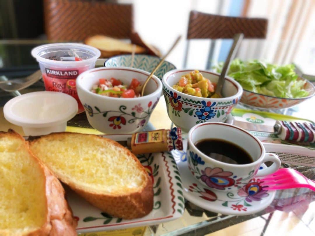 指出瑞貴さんのインスタグラム写真 - (指出瑞貴Instagram)「#blackcoffee 🥳🌞🌺💜💙🥝🥑🥬🍅🥖」5月22日 11時36分 - sashidemizuki