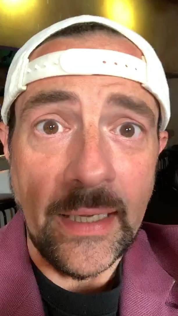 ケヴィン・スミスのインスタグラム：「It’s at my Facebook page and YouTube channel!」