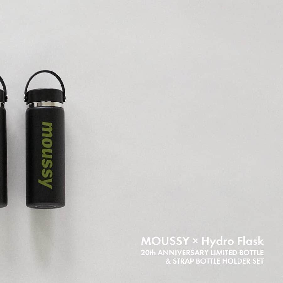 マウジーさんのインスタグラム写真 - (マウジーInstagram)「5.22.fri PRE ORDER START MOUSSY × Hydro Flask 20th ANNIVERSARY LIMITED BOTTLE & STRAP BOTTLE HOLDER SET ㅤㅤㅤㅤㅤㅤㅤㅤㅤㅤㅤㅤㅤ MOUSSY20周年を記念したボトルはWEBストア限定カラーを含め20色ご用意しました。 ㅤㅤㅤㅤㅤㅤㅤㅤㅤㅤㅤㅤㅤ ・Hydro Flask × MOUSSY 20TH WHT(010DSE01-0210) BLK・ M/BLK・ RED・ M/RED・ PNK・ M/PNK・BLU・ M/BLU・ PUR・ M/PUR (※PUR・M/PUR・PNK・M/PNKはWEBストア限定カラー) ㅤㅤㅤㅤㅤㅤㅤㅤㅤㅤㅤㅤㅤ ・ Hydro Flask × MOUSSY 20TH(010DSE01-0200)  WHT・ M/WHT・ RED・ M/RED・ YEL・ M/YEL・ BEG・ M/BEG・ KHA・ M/KHA (※BEG・M/BEG・KHA・M/KHAはWEBストア限定カラー) ㅤㅤㅤㅤㅤㅤㅤㅤㅤㅤㅤㅤㅤ Hydro Flaskの特徴である保冷最大24時間、保温最大6時間という機能はもちろん、 食器などに使われている耐久性、耐錆性に優れているステンレスを使用し、ボトルには大きくmoussyロゴをデザイン。 ㅤㅤㅤㅤㅤㅤㅤㅤㅤㅤㅤㅤㅤ セットのボトルストラップは機能的でサイズ調整が可能なため、コラボレーションボトルにも、その他のボトルなどにも使用可能に。 ㅤㅤㅤㅤㅤㅤㅤㅤㅤㅤㅤㅤㅤ SHEL'TTER WEB STOREにて先行発売中。 ※店頭での発売は6月以降を予定しております。 #MOUSSY #HydroFlask @hydroflask.jp」5月22日 12時01分 - moussyofficial