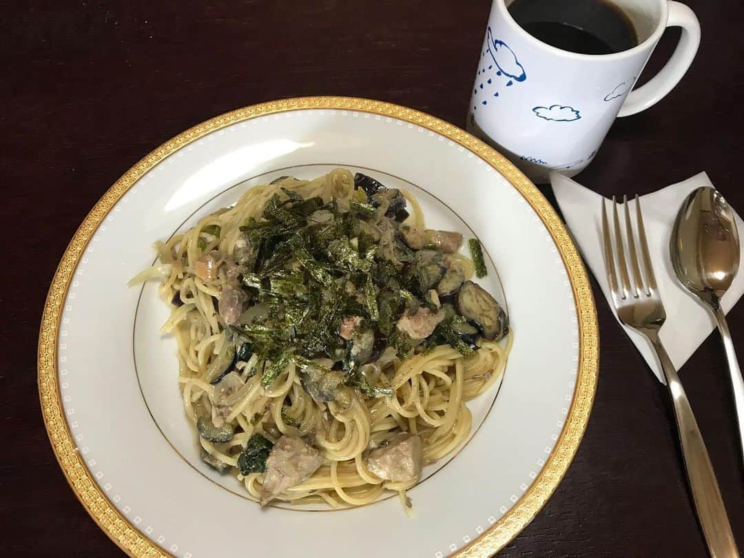 スネオヘアーさんのインスタグラム写真 - (スネオヘアーInstagram)「#スネオヘアー #家飯 #昼飯 #サバ缶レシピ  #サバと茄子とほうれん草のスパゲッティ #国道沿いの喫茶店「チャンス」 #おいしい #コロナに負けるな  #suneohair #たいらのおやま食堂」5月22日 12時29分 - suneohairofficial