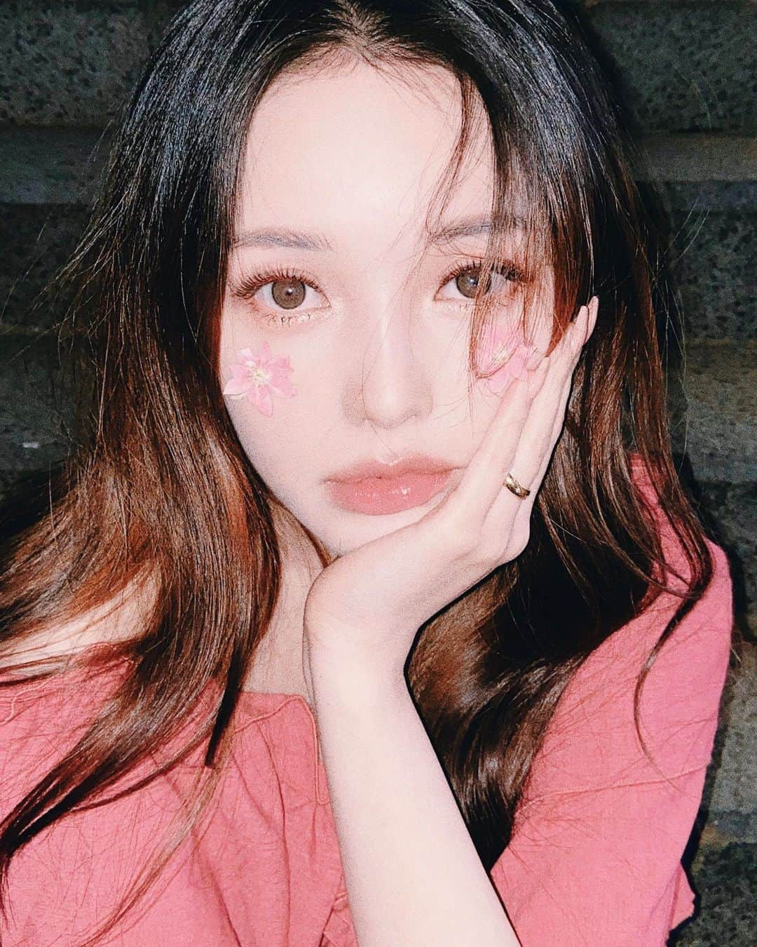 ポニーのインスタグラム：「🌸_🌸」