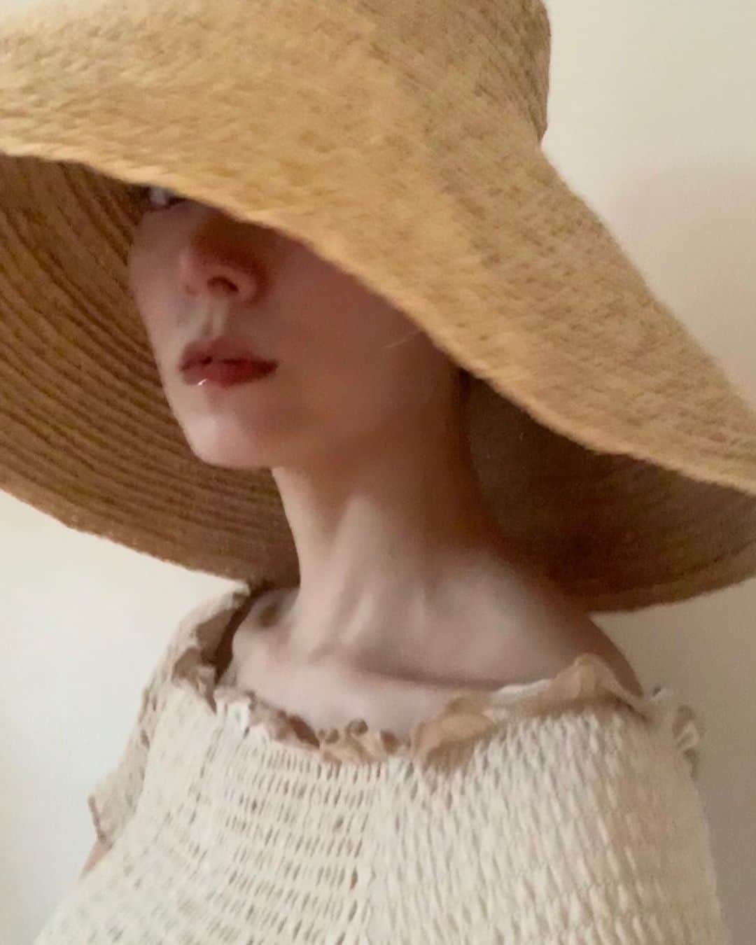 大塚良子のインスタグラム：「ready to summer  Hat @jacquemus」
